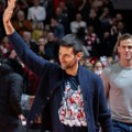 Posebna podrška: Novak Đoković gleda utakmicu Olimpijakos - Crvena zvezda (foto)