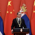 Vučiću prošle godine poklonjeni skupocen sat, portreti, pesma..