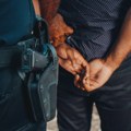 Muškarac (54) iz Ražnja uhapšen zbog polnog uznemiravanja devojaka
