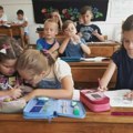 Počela isplata pomoći od 20.000 dinara roditeljima niških osnovaca, Pavlović: Nema lepše investicije od osmeha deteta