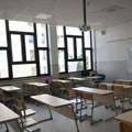 Profesor u Muzičkoj, posle 16 godina rada, ostao bez posla, učenici protestovali