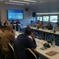 Predstavnici NARON-a na obuci u Vrdniku o etičkom izveštavanju i suzbijanju govora mržnje