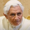 LOPOVIMA NIŠTA NIJE SVETO Ukraden krst koji je nosio papa Benedikt XVI