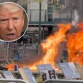 Muškarac se zapalio ispred suda! Horor u Njujorku kod zgrade gde se sudi Donaldu Trampu