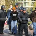 Бостонска полиција ухапсила 100 студената на протестима против рата у Гази, тврди да су међу њима плаћени провокатори
