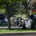 Od siline udara kola se prepolovila: Užasna saobraćajna nesreća u Skoplju, jednoj osobi se bore za život (video)