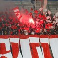 Da se naježiš! Fudbaleri Crvene zvezde slave trofej Kupa sa Delijama! "gori" Loznica! (video)
