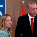Novi hit snimak đorđe Meloni: Sastala se sa Erdoganom, njen izraz lica govori sve! Ponovo izazvala buru na mrežama (video)