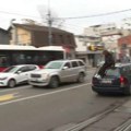 Automobil udario devojku u Beogradu tokom petnaestominutne akcije odavanja pošte