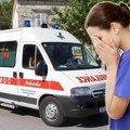 Majka vozila dete bez sedišta, pa sletela sa puta: Oboje su teško povređeni