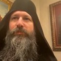 Vladika Ilarion: Božić je Bog u detetu, ne treba u bližnjem da vidimo vuka