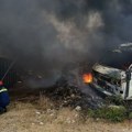 U požaru na autootpadu kod Širokog Brijega izgoreo veći broj automobila