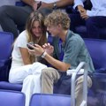 Federerova ćerka u ljubavi sa sinom čuvenog tatinog rivala: Ne odvajaju se, osmesi sve govore... Njujork samo priča o njima…