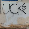 Zastrašivanje Srba na Kim Na osnovnoj školi u Klokotu ispisani grafiti "UČK"