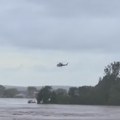 Ljudi bežali na krovove kuća, spasavali ih helikopterom! Dramatične scene u Australiji, sve je pod vodom! (foto/video)
