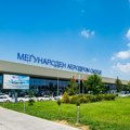 Драма на небу изнад Скопља: Авиони не могу да слете због јаког ветра