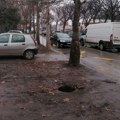 „Čeka se da neko upadne“ – građani upozoravaju na otvorenu šahtu u Vojvode Gojka u Nišu