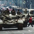 (Foto) Prve masovne demonstracije protiv režima Slobodana Miloševića: Dan kada su na ulice Beograda izvedeni tenkovi
