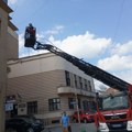 Vatrogasci u Kragujevcu vežbali spasavanje sa visine
