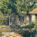 Ovo je kuća u kojoj se dogodila eksplozija u Velikoj Moštanici: Muškarac poginuo, žena jedva izvučena iz ruševina FOTO