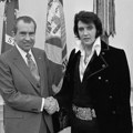 Susret koji je promenio istoriju Koja je priča iza čuvene fotografije Elvisa Prislija i Ričarda Niksona?