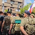 Sramni napad na ratne veterane: Iz ćacilenda ih udarali, prskali vodom i nazivali ustašama (video)