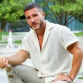 Kupatilo u mermeru, beli klavir, pogled na ceo Beograd: Vodimo vas u luksuzni stan Saše Kovačevića (foto)