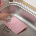 Zašto svi odjednom stavljaju papire u sudoperu i lavabo? Trik pre odmora spasiće vas muke kad se vratite