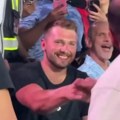 VIDEO Usred Njujorka odjekuje „Miki, Milane“: Dončić napravio šou, pogađao i sa tribina