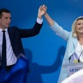 Le Penova i Bardela vode u anketama dok Francuska tone u dužničku krizu pred izbore