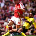 "Milioneri" jači od šampiona Premijer lige! Dortmund u ludom meču pobedio Arsenal i osvojio trofej!