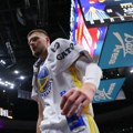 Drama i panika: Porzingis je bolestan!