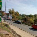 Pala bandera na vozilo u pokretu