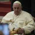 Papa pozvao svet da „razmisli o opasnostima od ai“