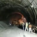 "Živi: Su!" U toku je dramatična akcija spasavanja 40 radnika zarobljenih u tunelu: "ponestaje im kiseonika" (video)