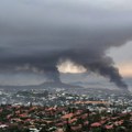 Евакуација туриста с Нове Каледоније, у нередима погинуло седморо