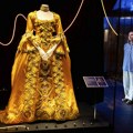 FOTO, VIDEO: Izložba o Tejlor Svift u Londonu, izloženi kostimi, instrumenti i drugi predmeti