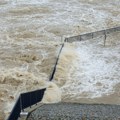 (Video): Poplave razorile sever Italije, škole zatvorene zbog kataklizme: "Ovo je daleko od najgorih prognoza, penjite se na…