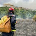 MUP: Oprez prilikom uputrebe plamena na otvorenom prostoru, prijaviti požar na 193
