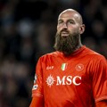 Košmarno veče za srpskog golmana! Ovako je Vanja Milinković-Savić primio šest golova u Holandiji! (video)