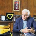 I digitalizacija i poštar sa torbom