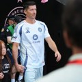Suarez dobio kopačku u glavu, Joveljić pogodio