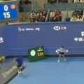 Pojavio se snimak iz drugog ugla, evo kako je Medvedev pogodio navijača i što je diskvalifikovan protiv Novaka