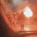 Navijači Crvene Zvezde bakljadom kroz Glavnu ulicu u Kragujevcu (VIDEO)