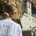 Najbolja atletičarka Balkana posetila manastir Ostrog, na majici ispisala poruku o kojoj priča region