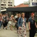 Mirna protestna šetnja u Lukavcu zbog pucnjave u školi "Da ne ostane sve na ovim rečima, da vide da smo tu"