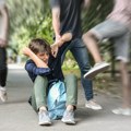 Vršnjačko nasilje u Nišu: Dečak (14) prebijen u dvorištu škole: Trojica maloletnika ga napala dok je čekao drugarice