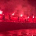 Ponoćna "akcija" Delija: Upali na stadion rivala, pa uz bakljadu istakli poruku da je to Zvezdin grad