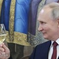 Putin dobio dva zmaja na poklon Jedan mali i jedan veliki, evo šta oni simbolišu