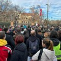 FOTO i VIDEO: Studenti podržali učenike Jovine gimnazije, nekolicina đaka stala naspram njih